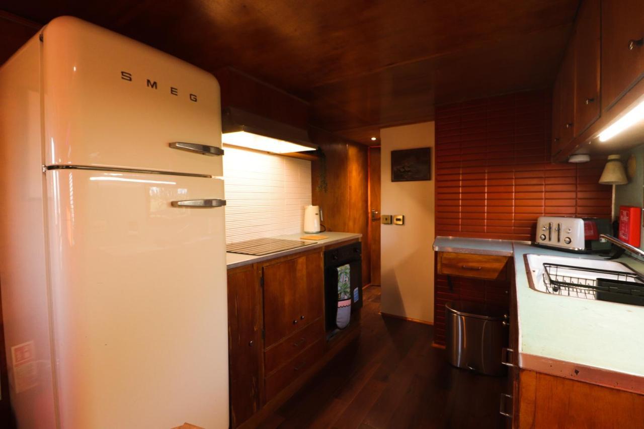 Tin Can Retreat - Vintage Trailer Motel - Retro Adventures In West Wales Newcastle Emlyn Exterior foto